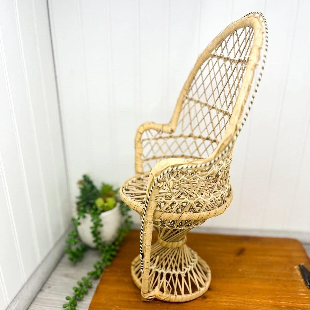 N/A unique wicker